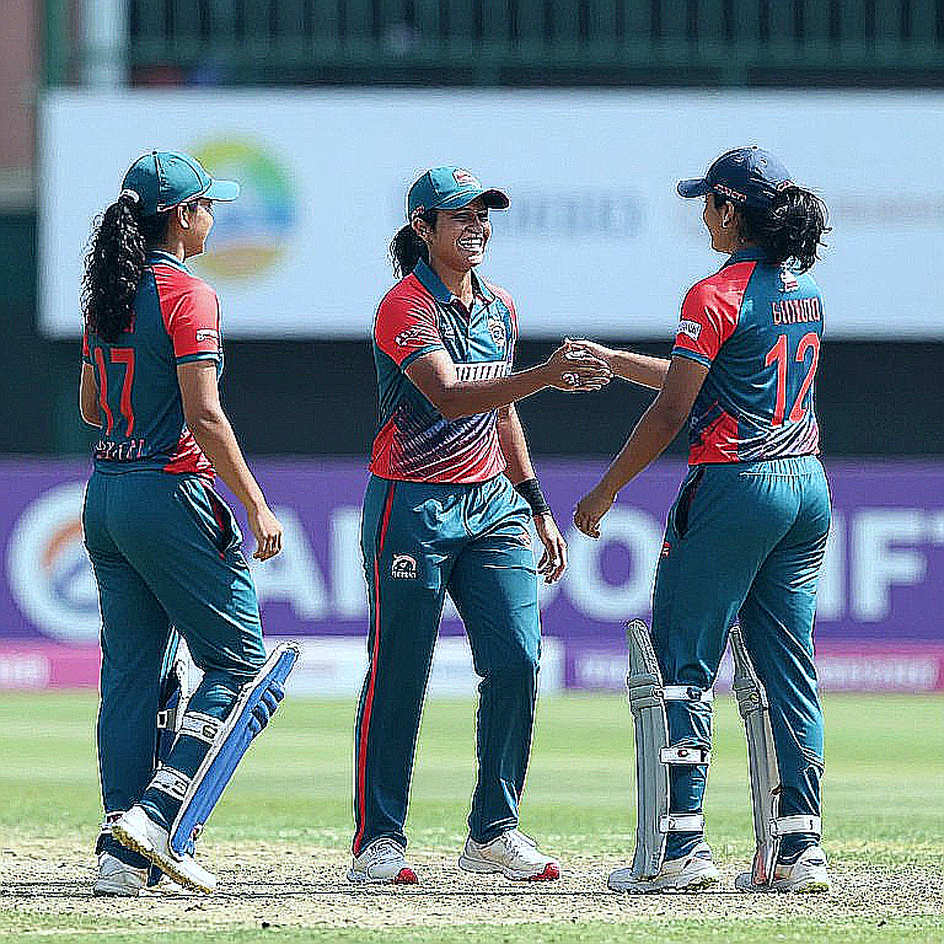 দুই মিনিট, একটি ছেঁড়া স্ট্র্যাপ: টাইমড-আউটের আইন, দিল্লির সেই সন্ধ্যা এবং ক্রিকেটের ফাঁকা গ্যালারি